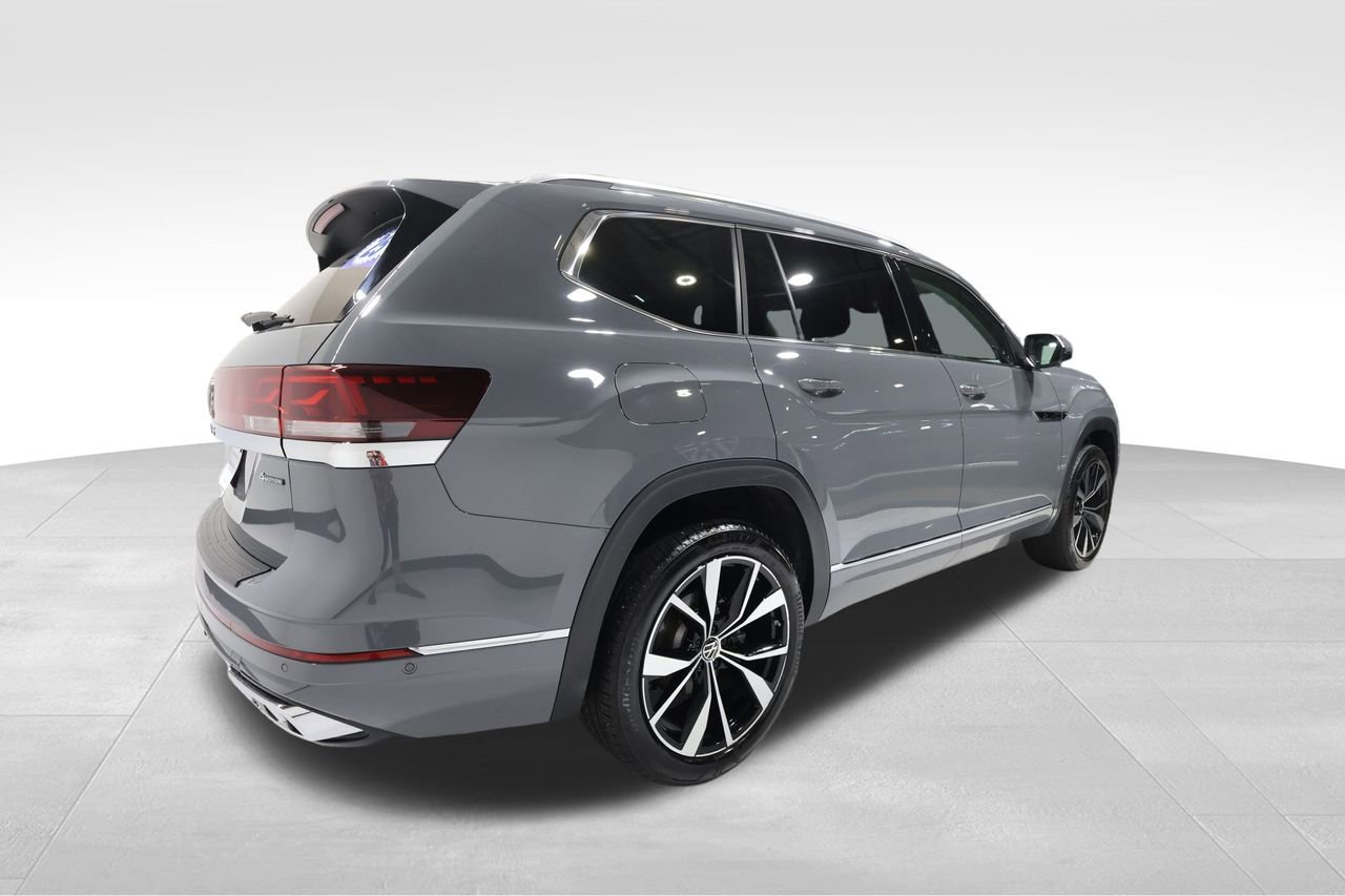 Used 2025 Volkswagen Atlas SEL Premium R-Line image 4
