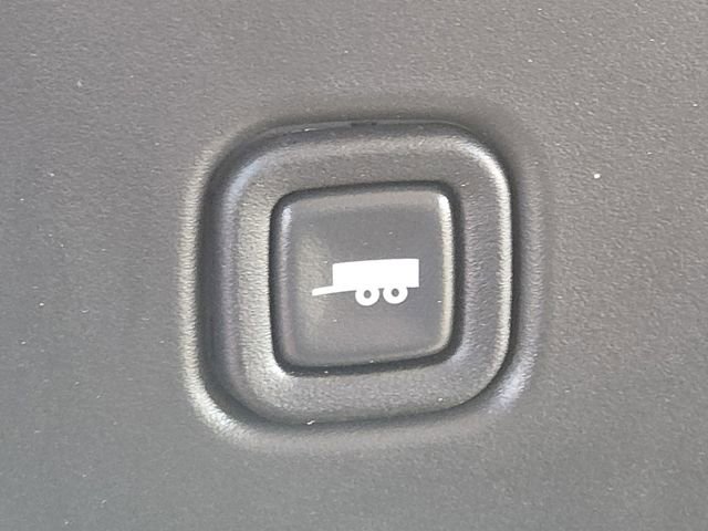 New 2026 Chevrolet Express 2500 w/ Driver Convenience Package RWD image 4