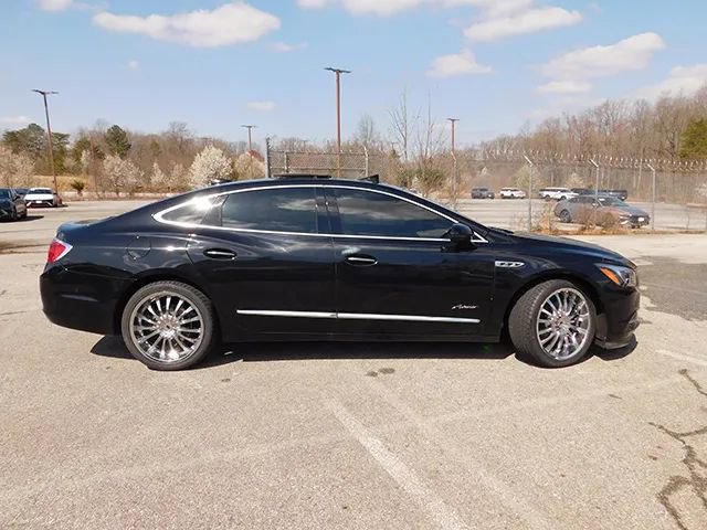 Used 2018 Buick LaCrosse Avenir w/ Driver Confidence Package #2 image 4