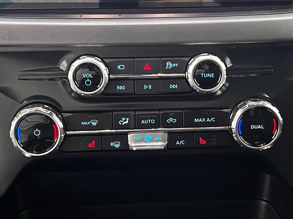 New 2025 Ford F150 XLT w/ Equipment Group 303A High image 24