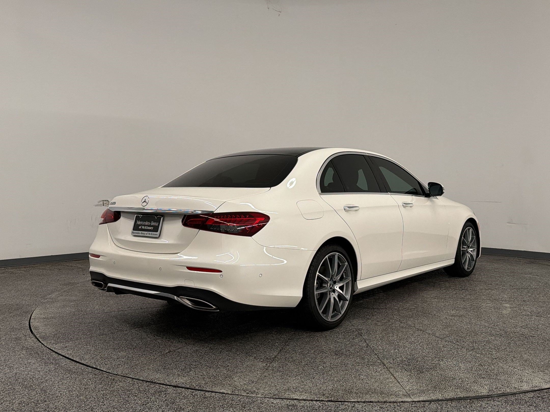 Certified 2022 Mercedes-Benz E 350 Sedan image 9