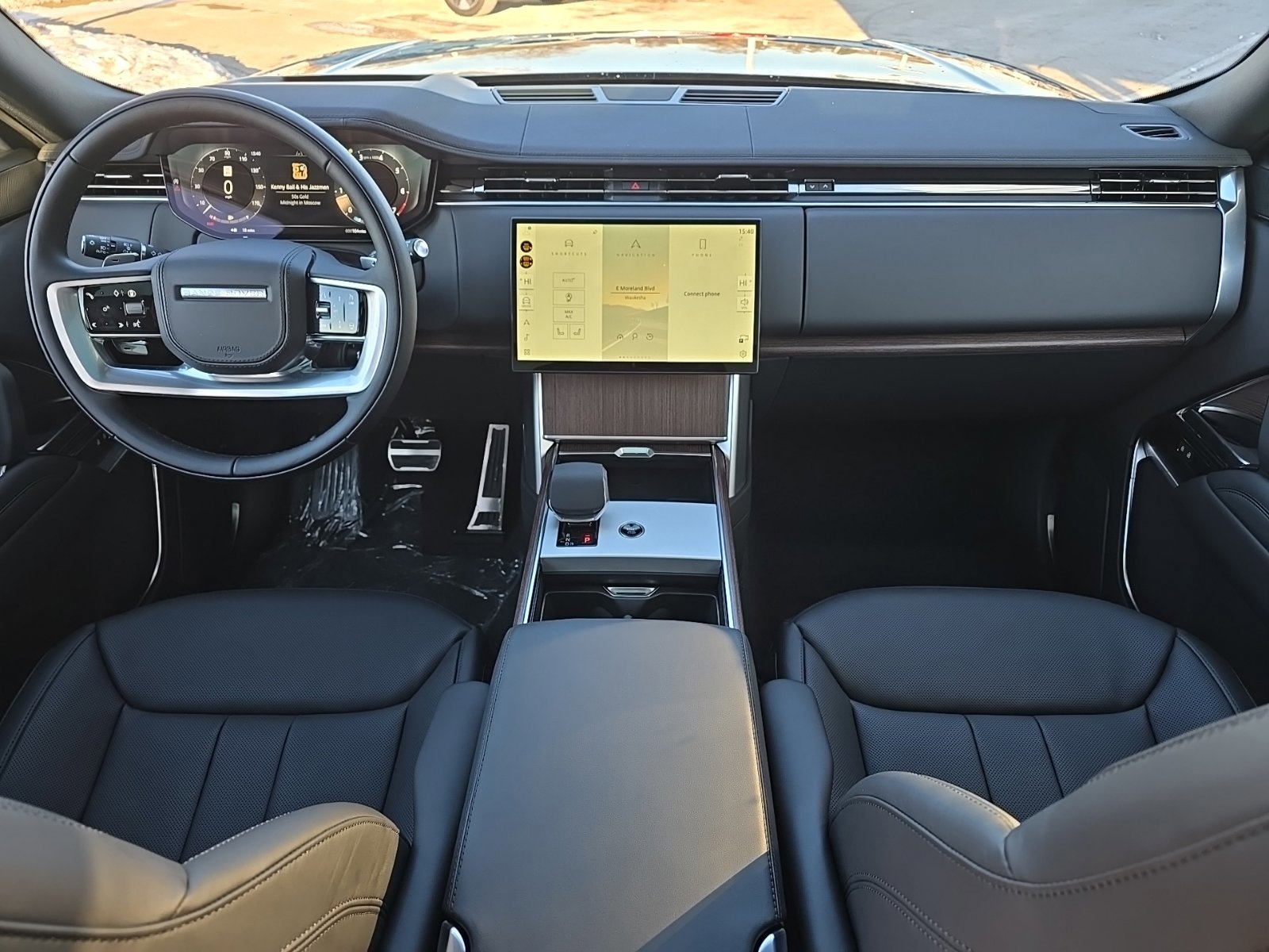 New 2026 Land Rover Range Rover SE image 9