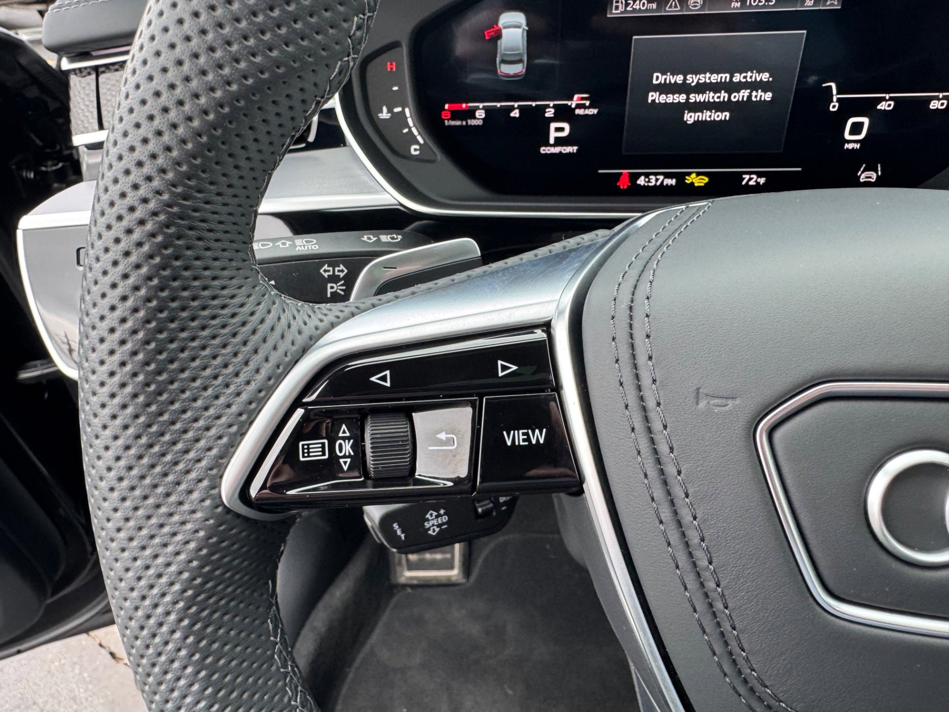 Used 2025 Audi S8 w/ Executive Package image 18