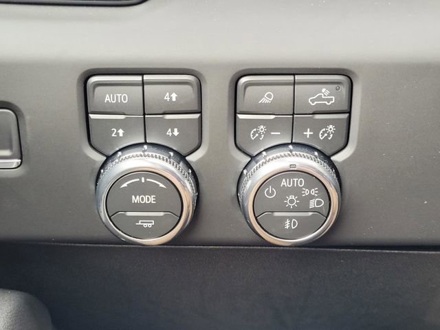 New 2026 GMC Sierra 3500 AT4 w/ AT4 Premium Plus Package image 18
