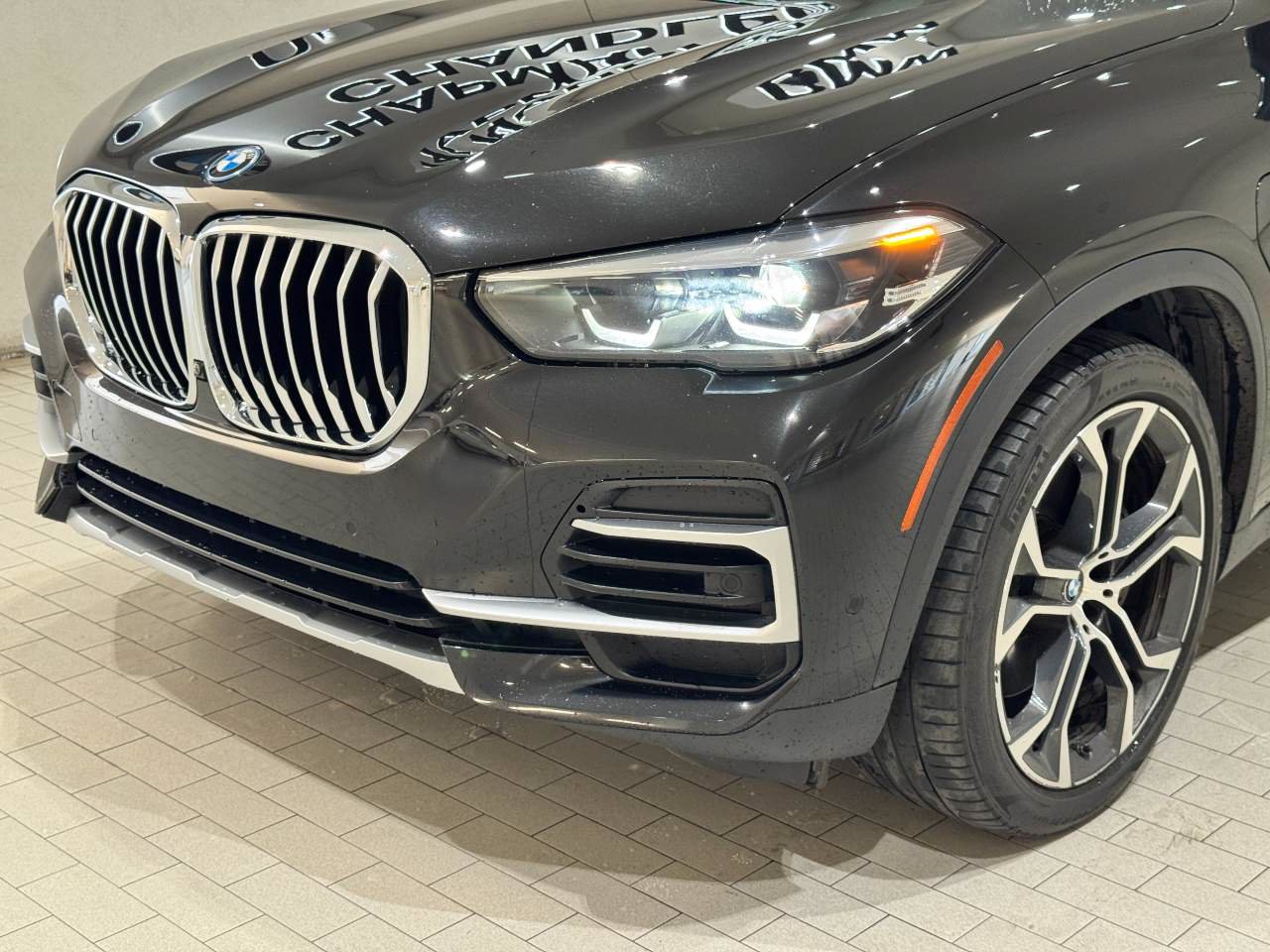 Certified 2023 BMW X5 xDrive45e w/ Climate Comfort Package AWD/4WD image 2