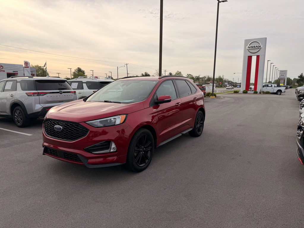 Used 2020 Ford Edge ST-Line w/ Cold Weather Package AWD/4WD image 1