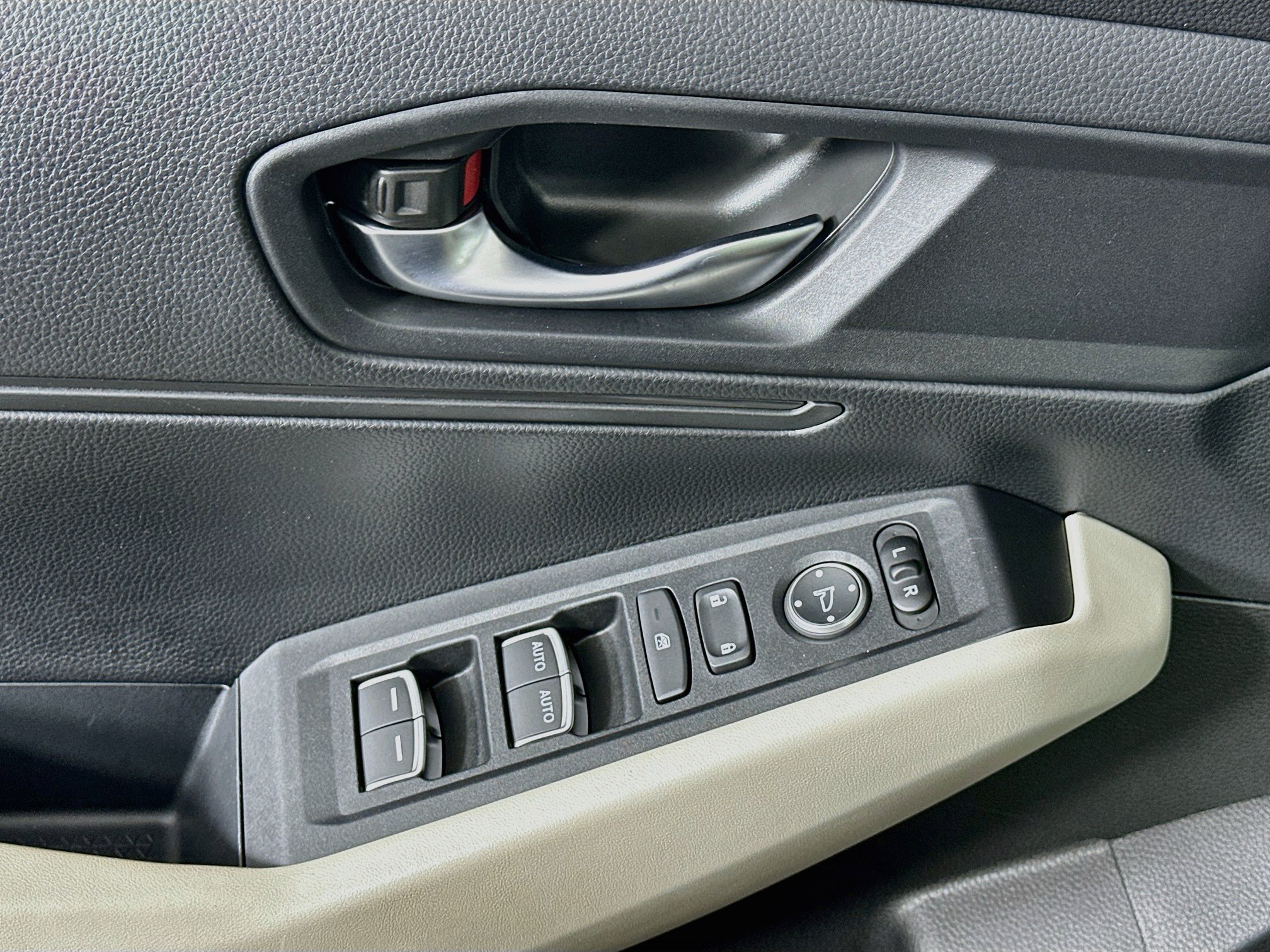 Used 2025 Honda Accord LX image 15