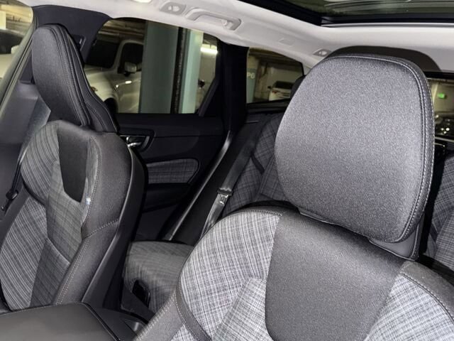 New 2025 Volvo XC60 T8 Core w/ Protection Package Premier AWD/4WD image 21