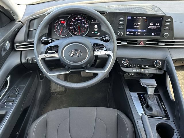 Certified 2023 Hyundai Elantra SEL w/ Preferred Accessory Package FWD image 10