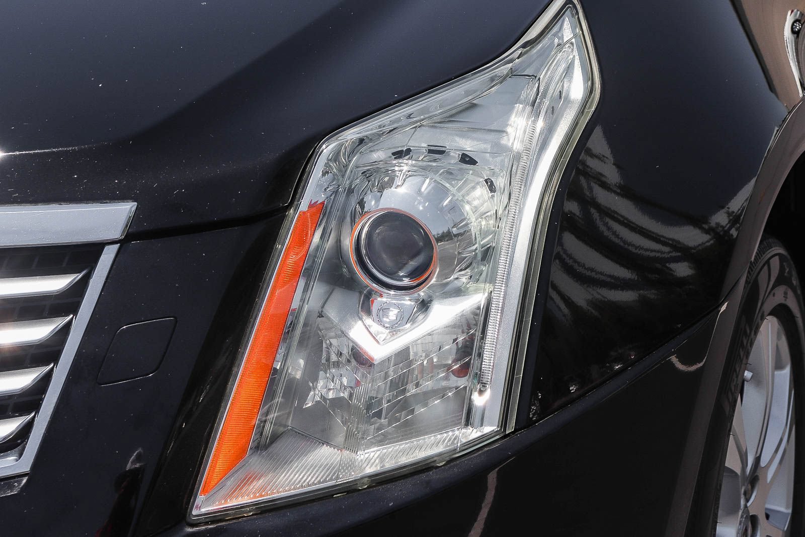 Used 2013 Cadillac SRX Premium FWD image 12