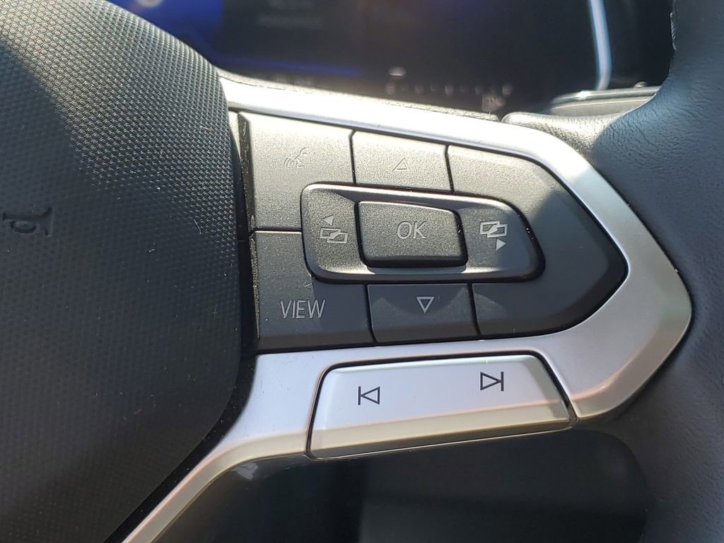 Used 2023 Volkswagen Jetta SE image 13