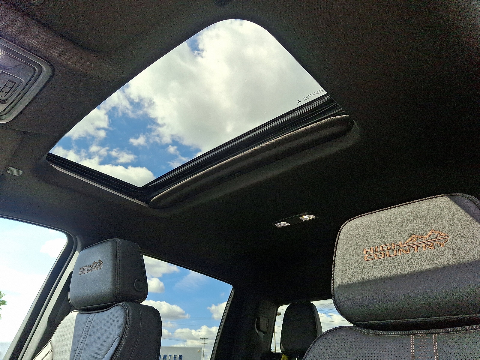 Used 2024 Chevrolet Silverado 2500 High Country image 14