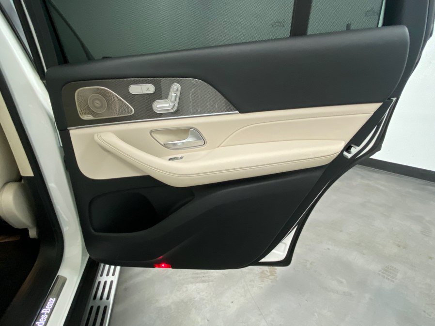 Used 2023 Mercedes-Benz GLS 450 4MATIC image 46