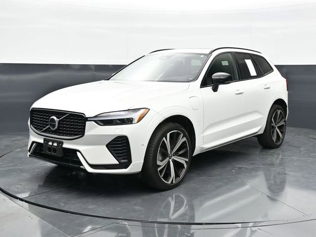 Used 2024 Volvo XC60 T8 Ultimate w/ Climate Package AWD/4WD image 3