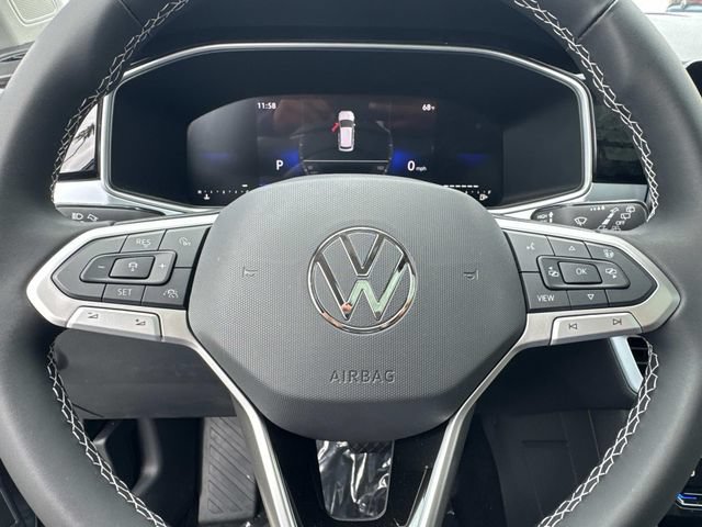 New 2026 Volkswagen Taos SE FWD image 17