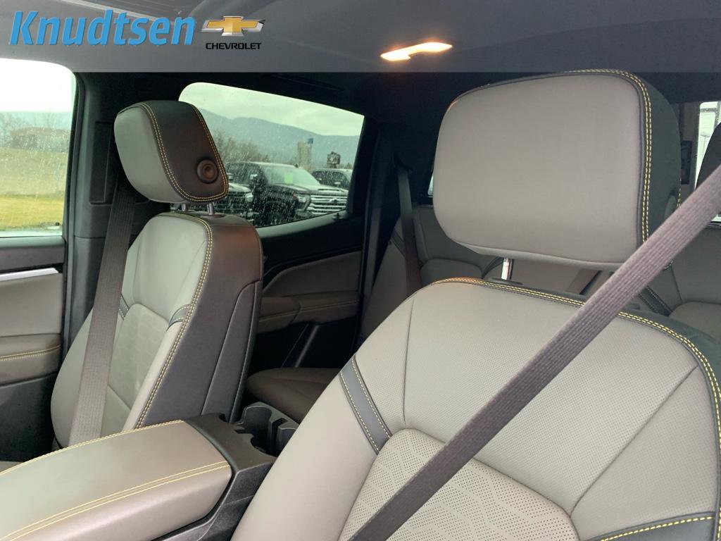 Used 2025 Chevrolet Colorado ZR2 w/ Technology Package image 17