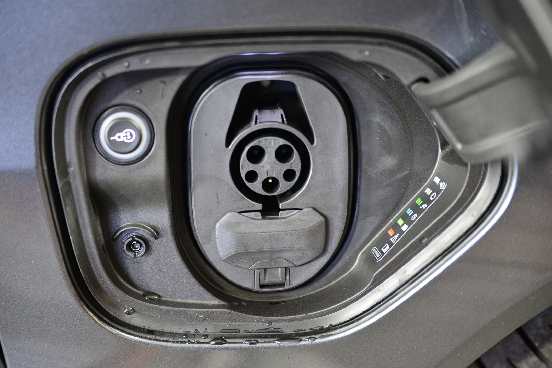 New 2025 Audi RS e-tron GT performance image 17