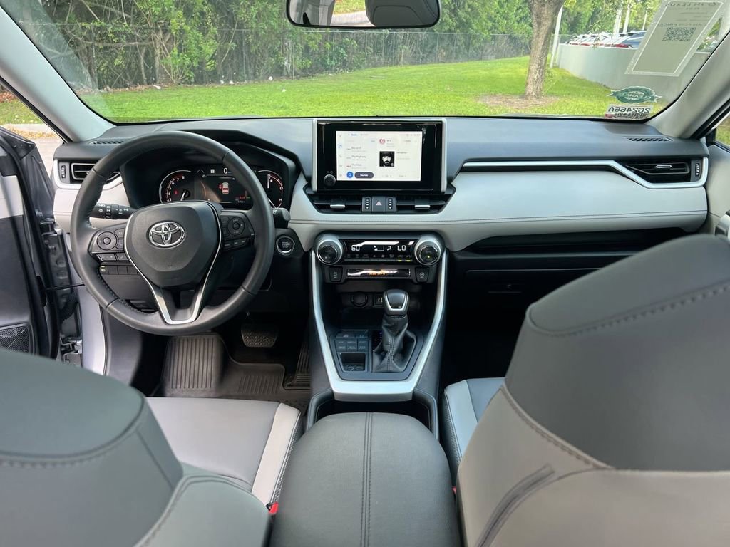 Used 2025 Toyota RAV4 XLE Premium AWD/4WD image 20