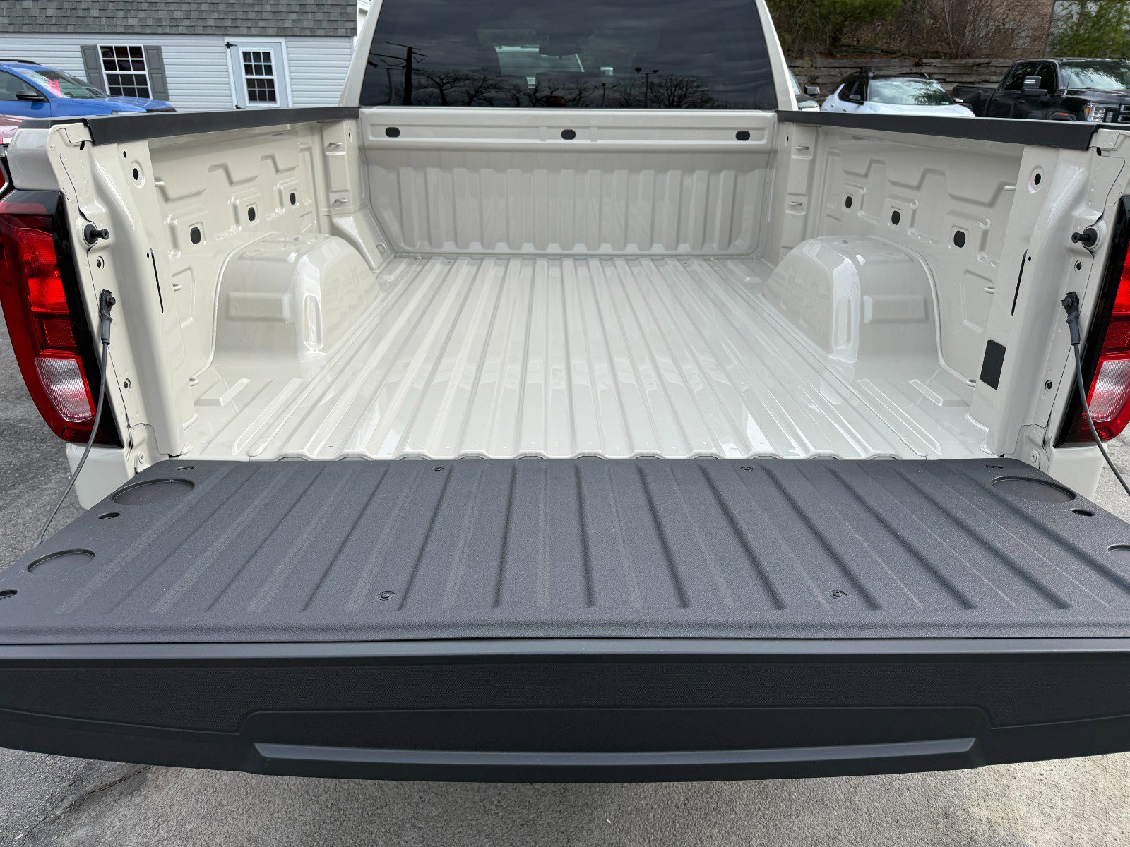 New 2026 GMC Sierra 1500 Pro w/ Graphite Edition AWD/4WD image 18