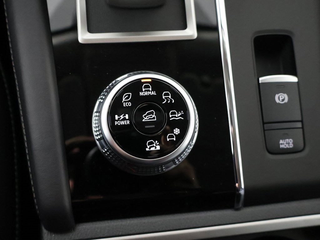 New 2025 Mitsubishi Outlander SE image 57