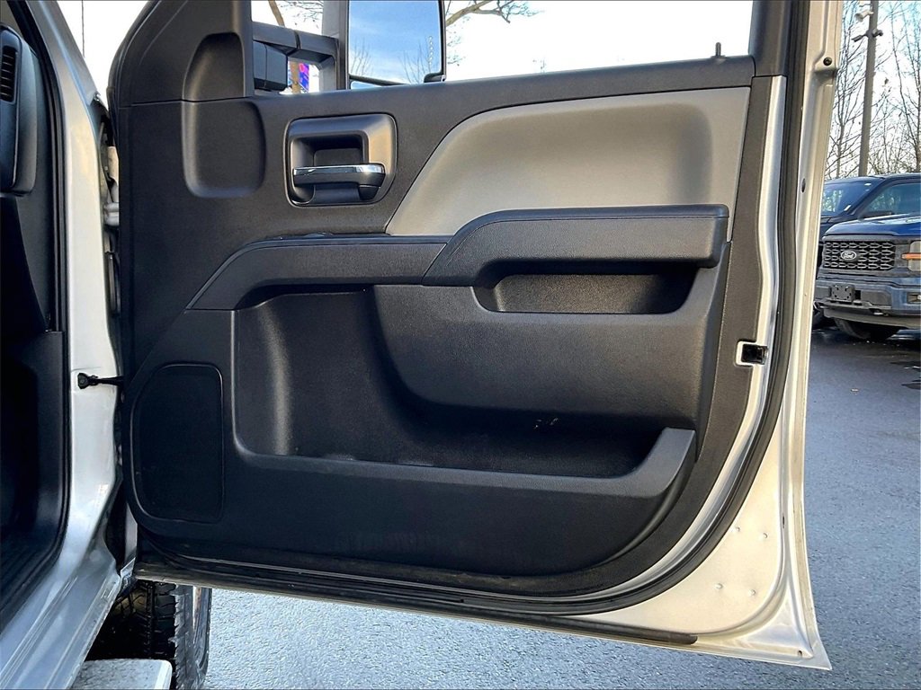 Used 2018 Chevrolet Silverado 2500 W/T w/ WT Convenience Package image 11