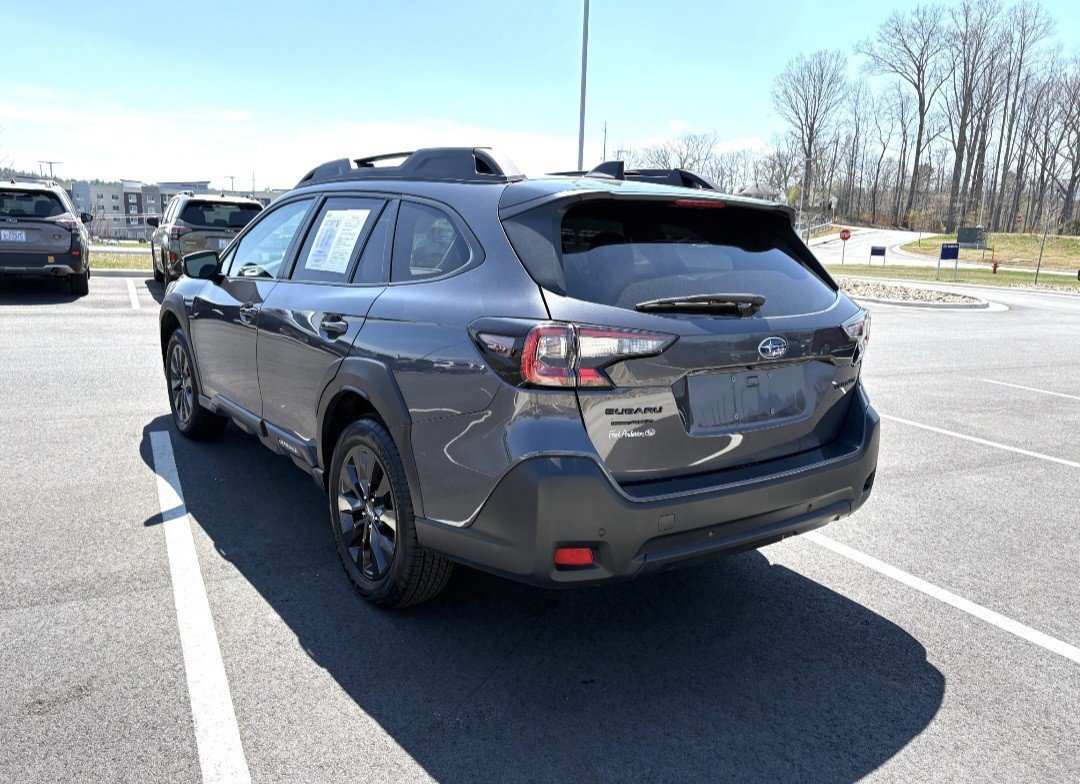 Certified 2025 Subaru Outback Onyx Edition AWD/4WD image 12