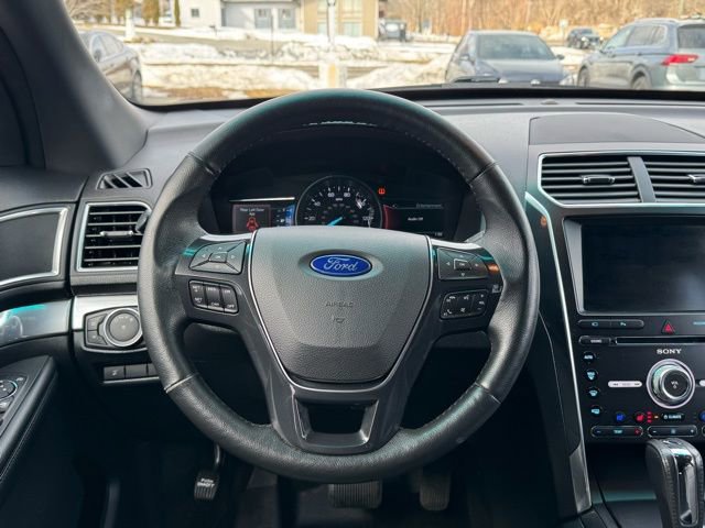 Used 2016 Ford Explorer Limited image 18