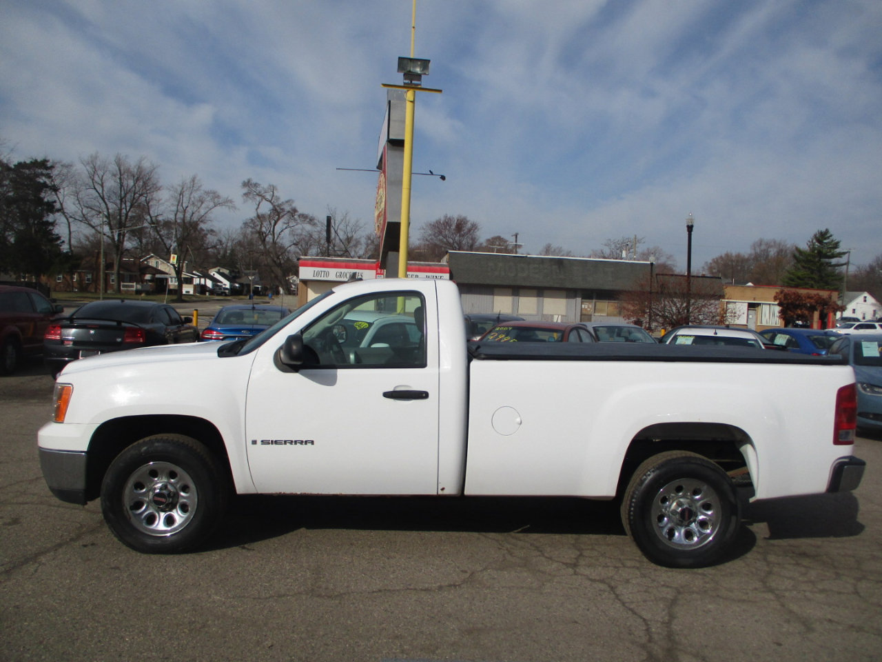 Used 2009 GMC Sierra 1500 W/T w/ SL Package image 4