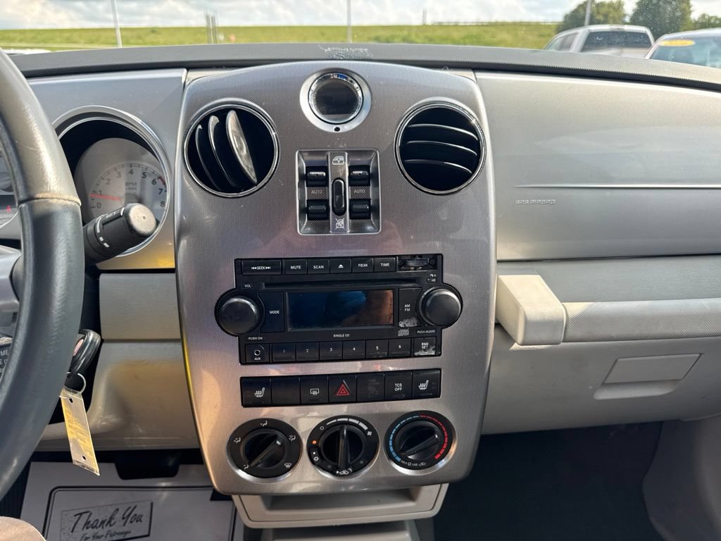 Used 2008 Chrysler PT Cruiser Limited FWD image 14