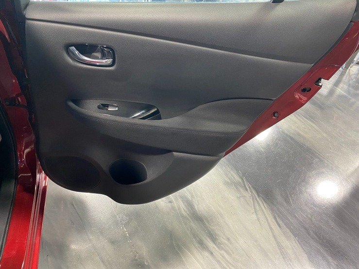 Used 2013 Nissan Leaf SV w/ LED & Quick Charge Pkg FWD image 12