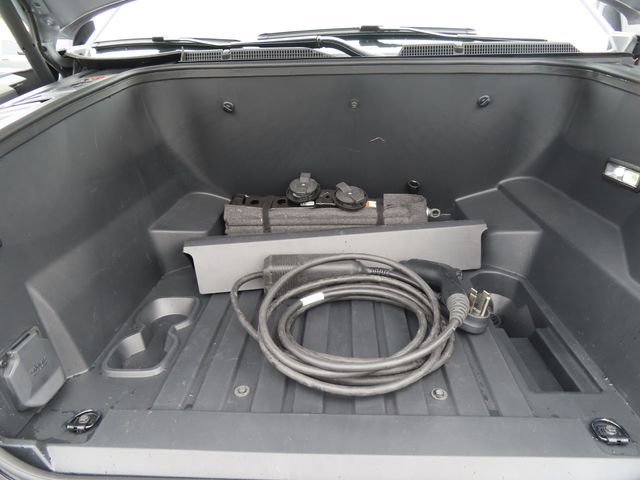 Used 2025 Chevrolet Silverado EV LT AWD/4WD image 47