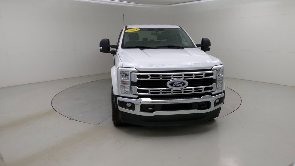 Used 2024 Ford F350 XLT image 9