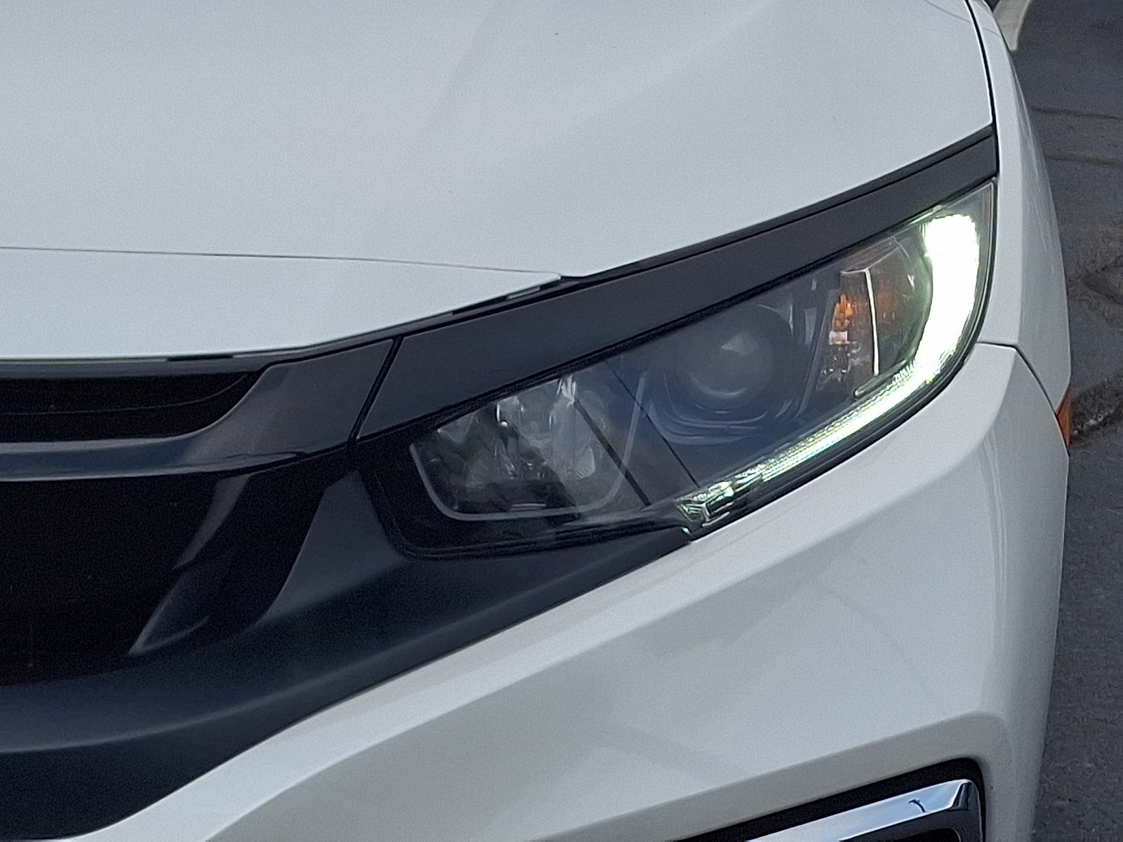 Used 2020 Honda Civic EX image 9