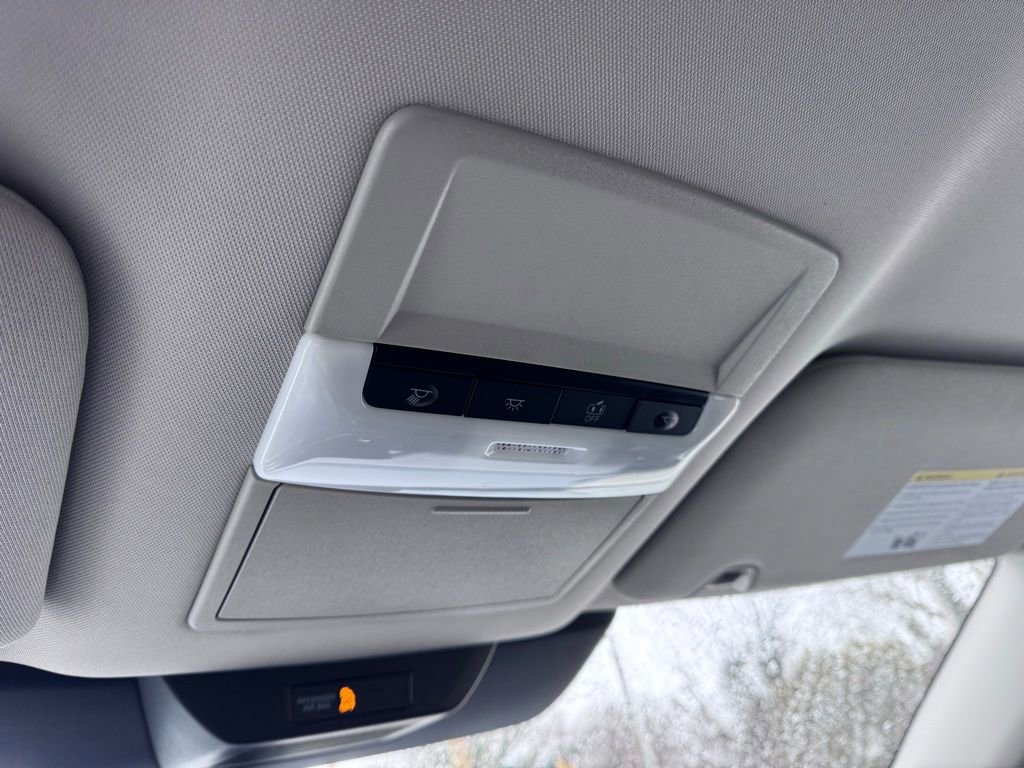 Used 2025 Nissan Pathfinder S image 19