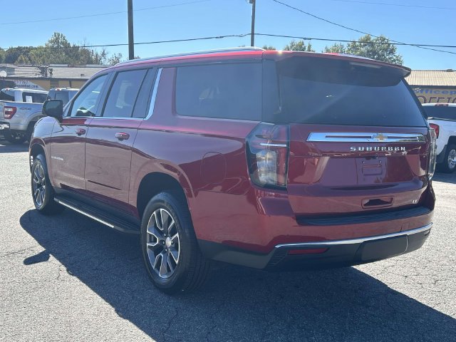 Used 2022 Chevrolet Suburban LT w/ LT Signature Plus Package RWD image 5