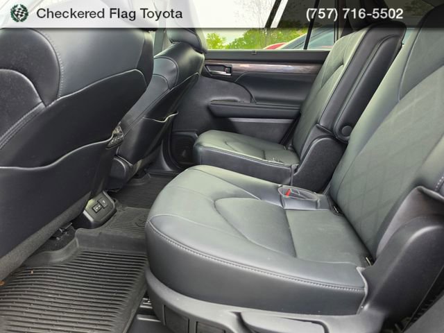 Used 2022 Toyota Highlander Platinum image 22