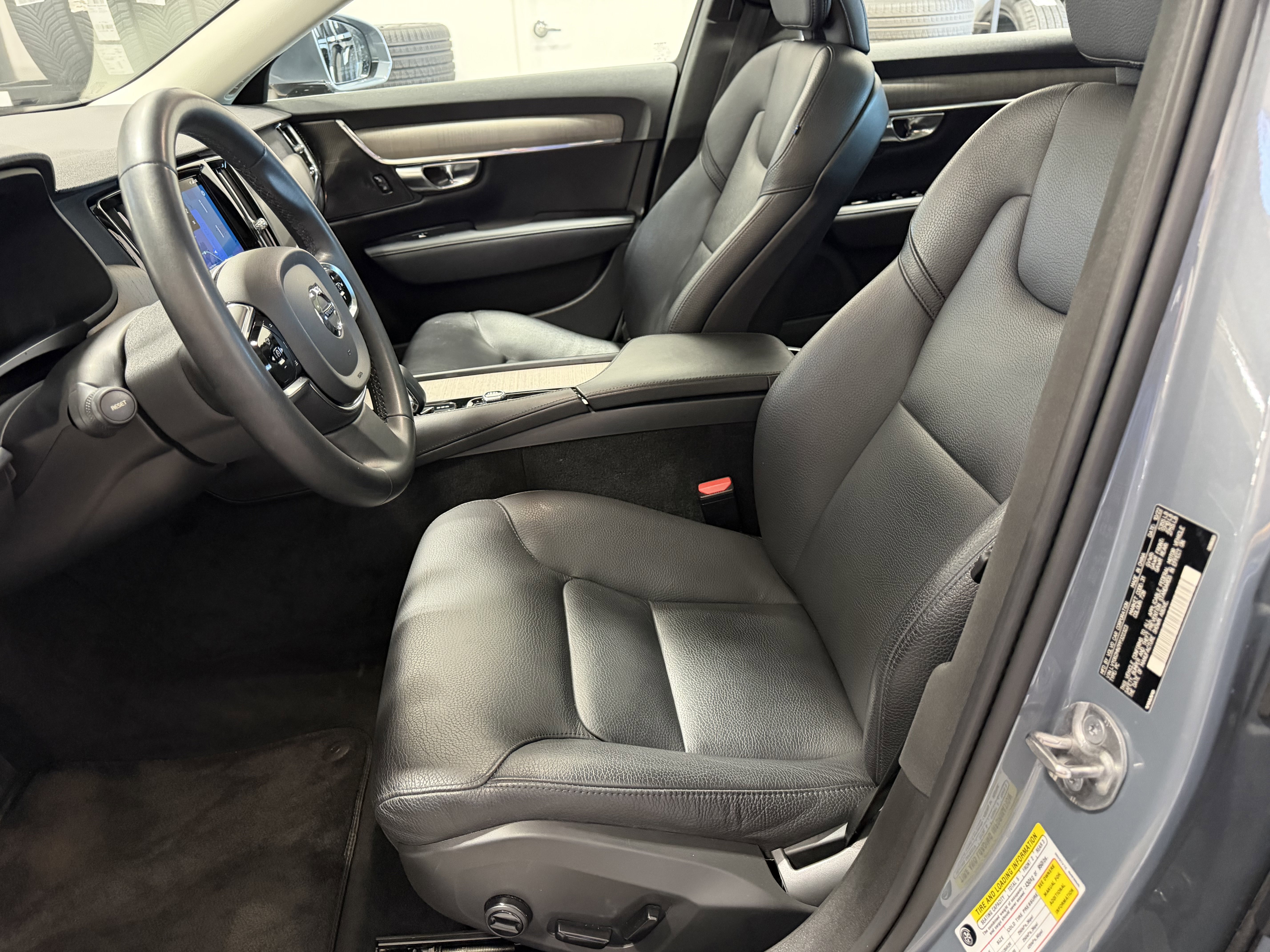 Used 2023 Volvo S90 B6 Plus AWD/4WD image 13