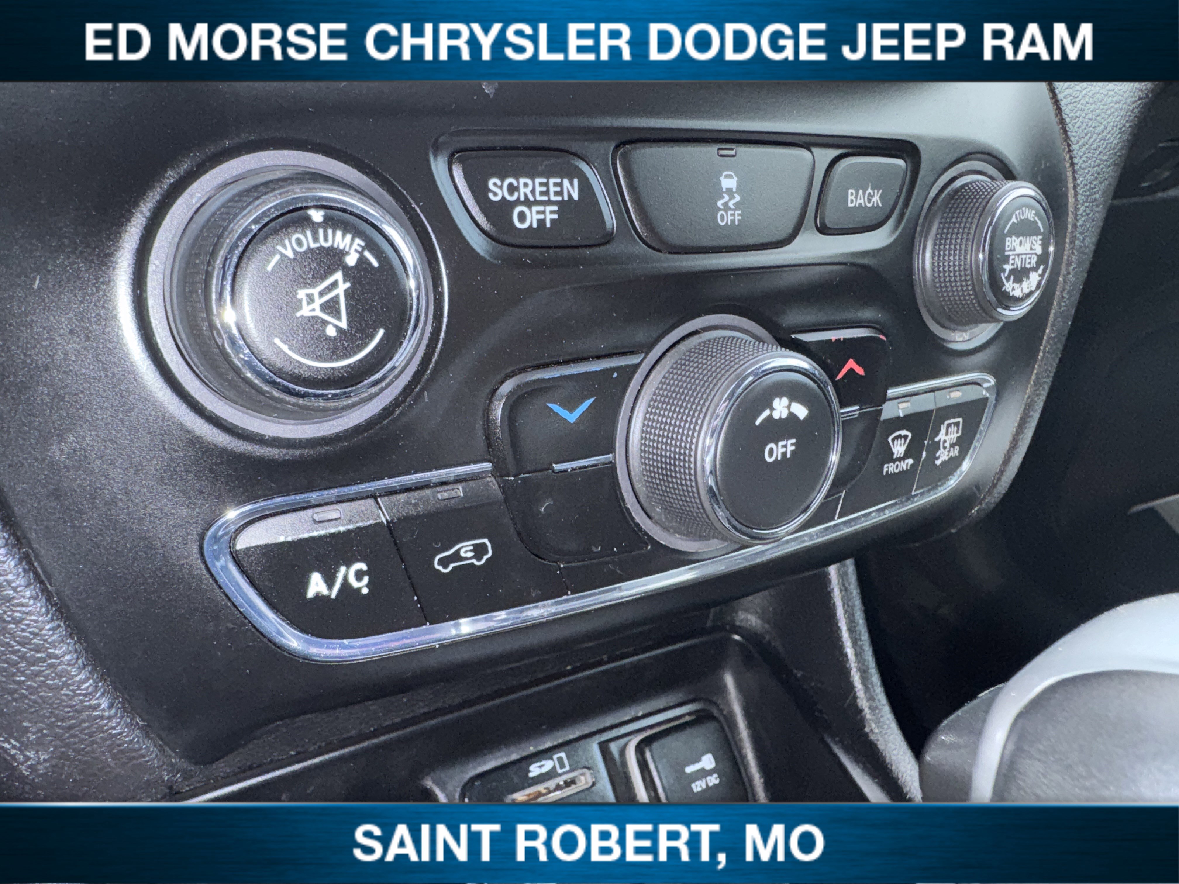 Used 2018 Jeep Cherokee Latitude Plus image 15