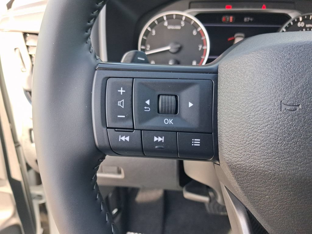 Used 2026 Nissan Rogue SV FWD image 27