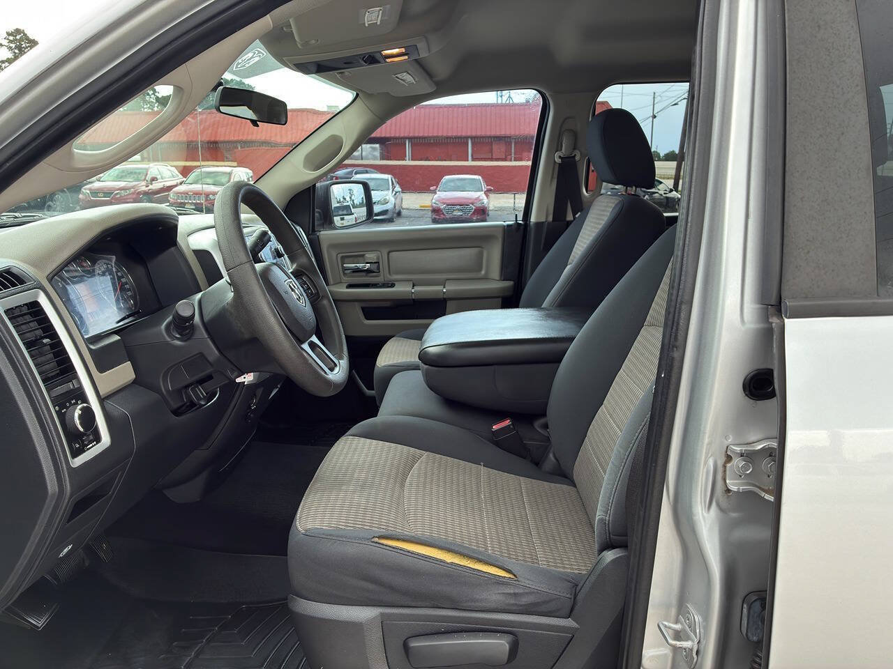 Used 2012 RAM 1500 Classic SLT RWD image 14