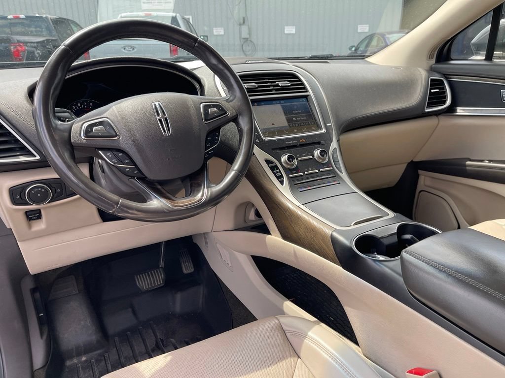 Used 2017 Lincoln MKX Reserve w/ Lincoln MKX Climate Package AWD/4WD image 12