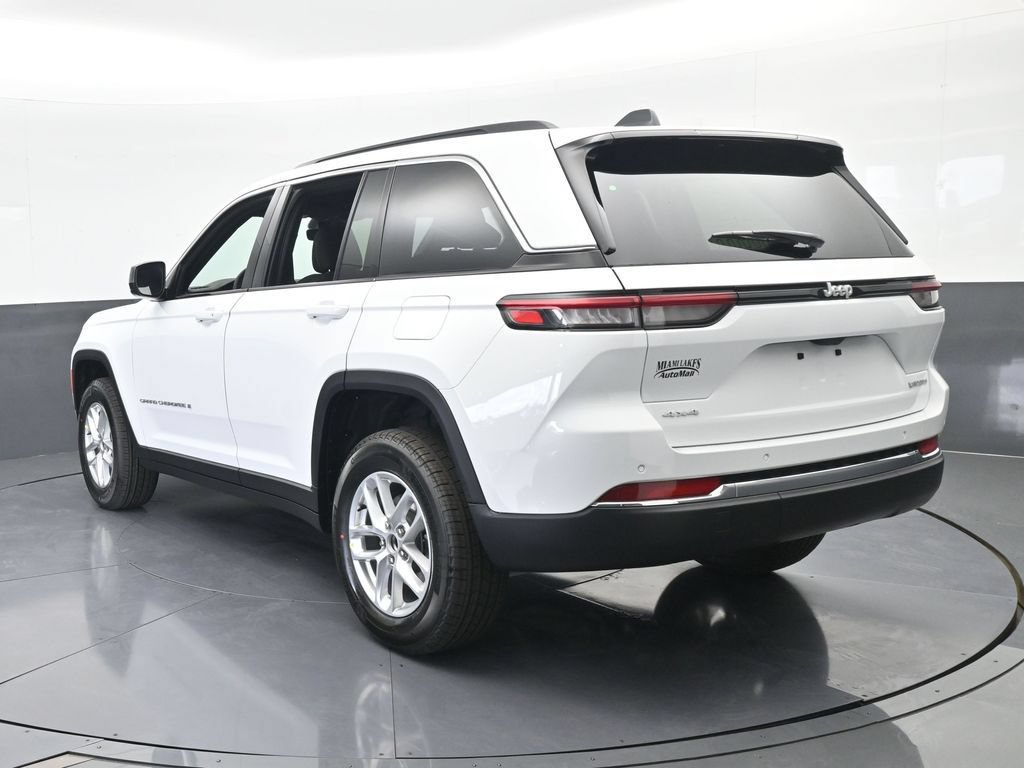 New 2026 Jeep Grand Cherokee Laredo X AWD/4WD image 4