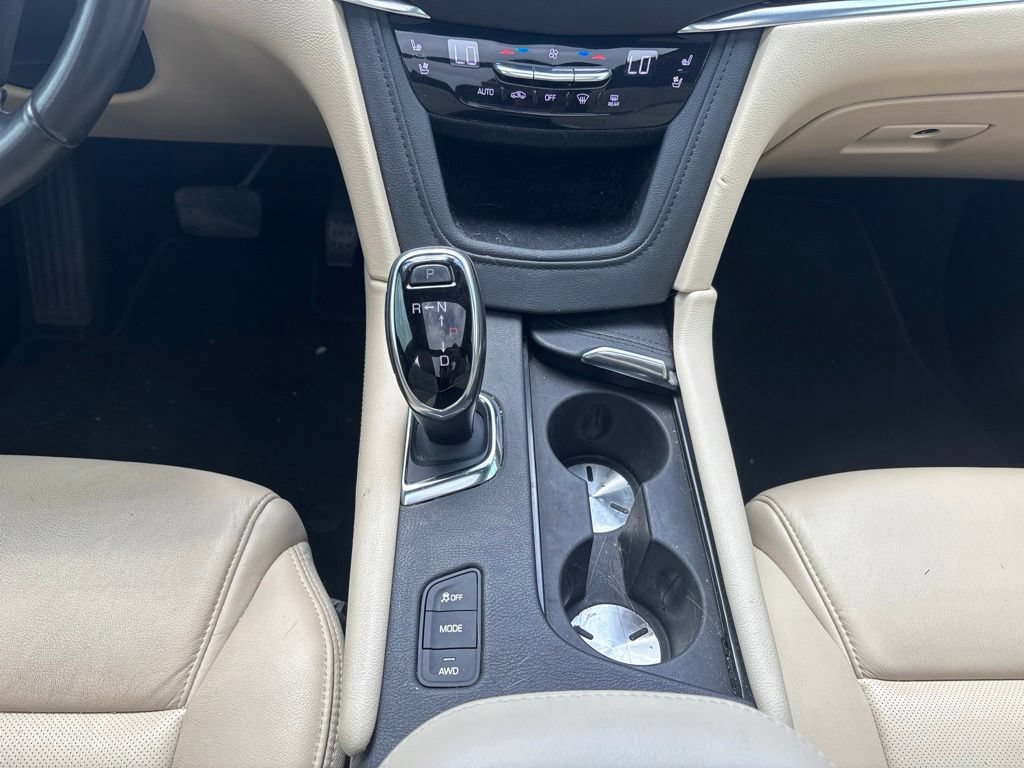 Used 2019 Cadillac XT5 Premium Luxury w/ Driver Assist Package AWD/4WD image 16