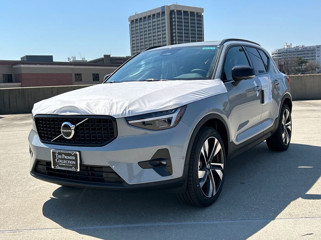 New 2026 Volvo XC40 B5 Ultra w/ Climate Package AWD/4WD image 5