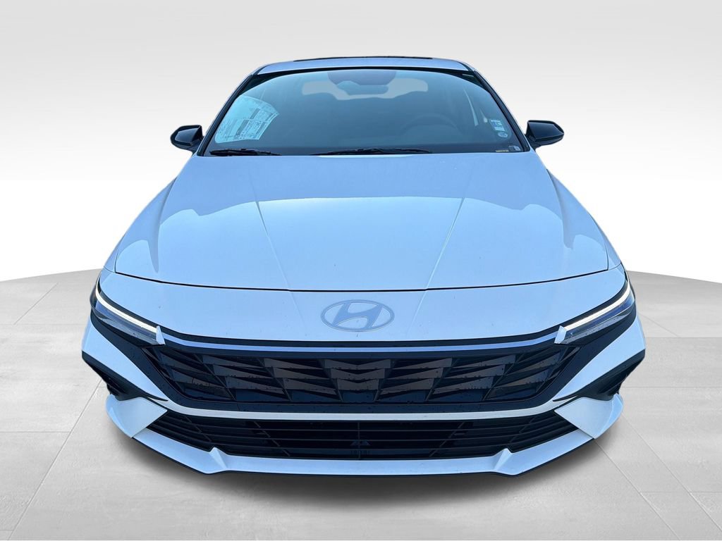 New 2026 Hyundai Elantra SEL Sport FWD image 11