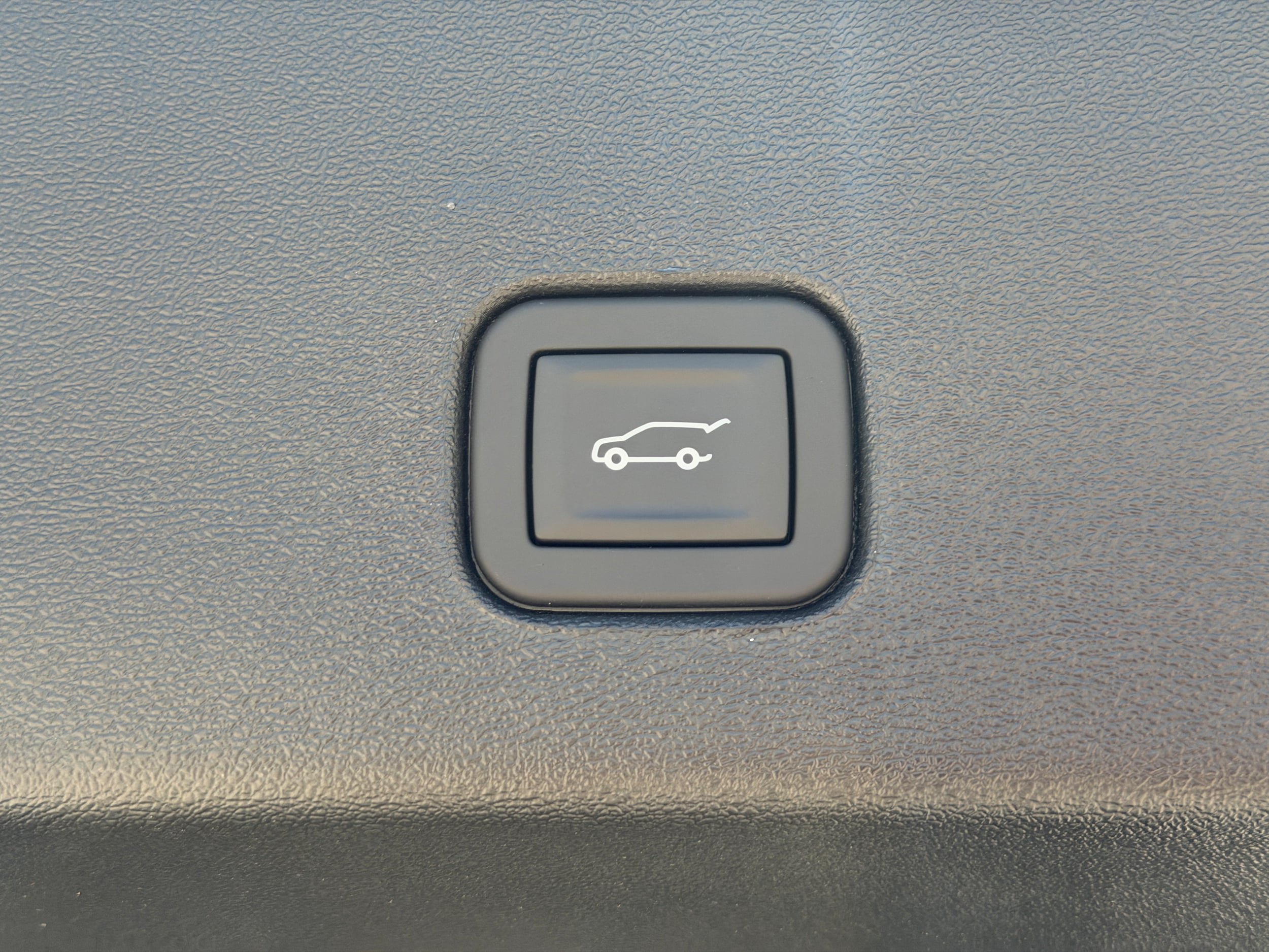New 2026 Cadillac Optiq Sport 2 w/ LPO, Floor Liner Package AWD/4WD image 11