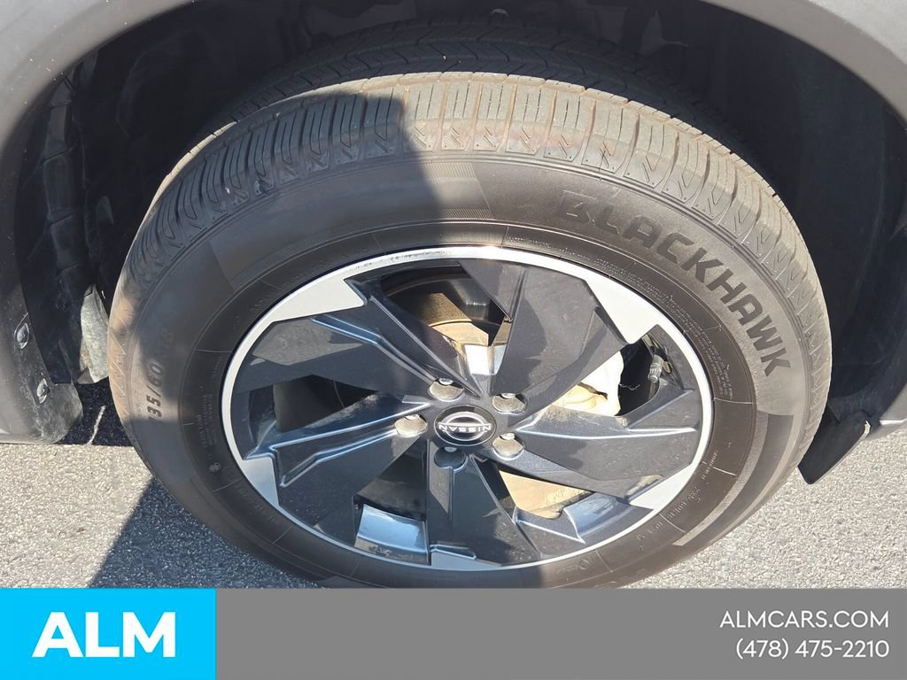 Used 2024 Nissan Rogue SV AWD/4WD image 17
