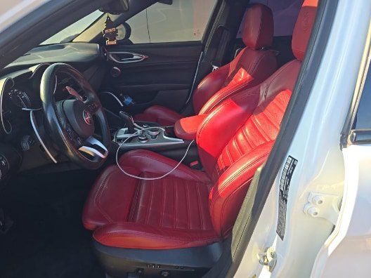Used 2022 Alfa Romeo Giulia Veloce RWD image 4