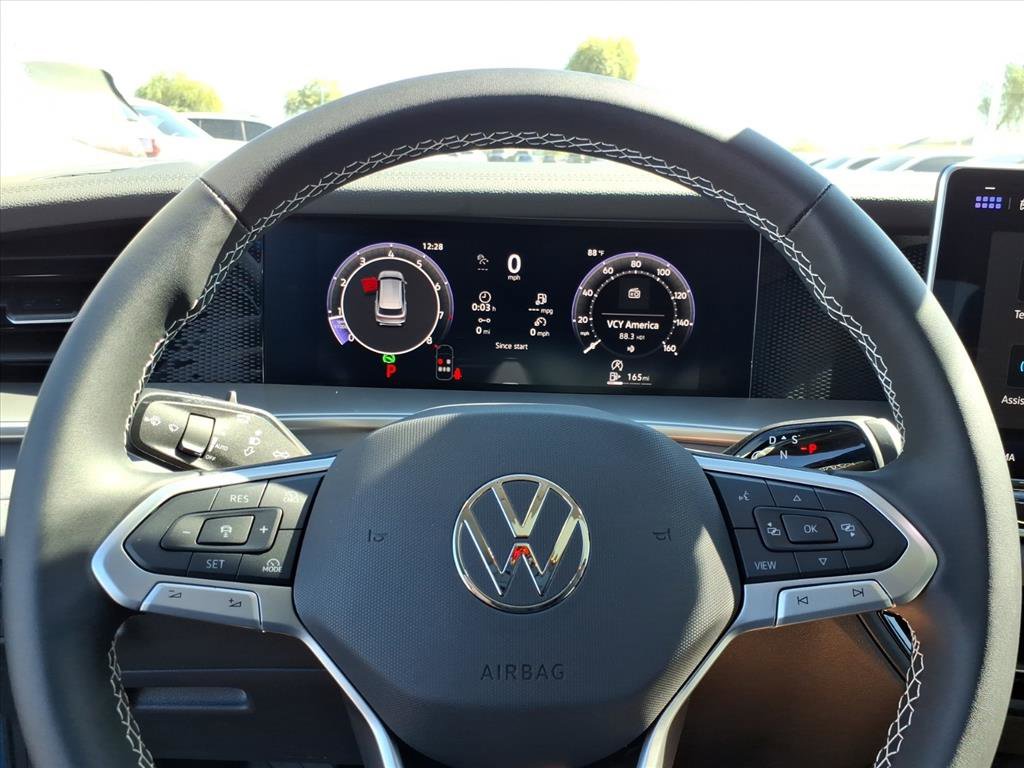 New 2026 Volkswagen Tiguan SE image 16