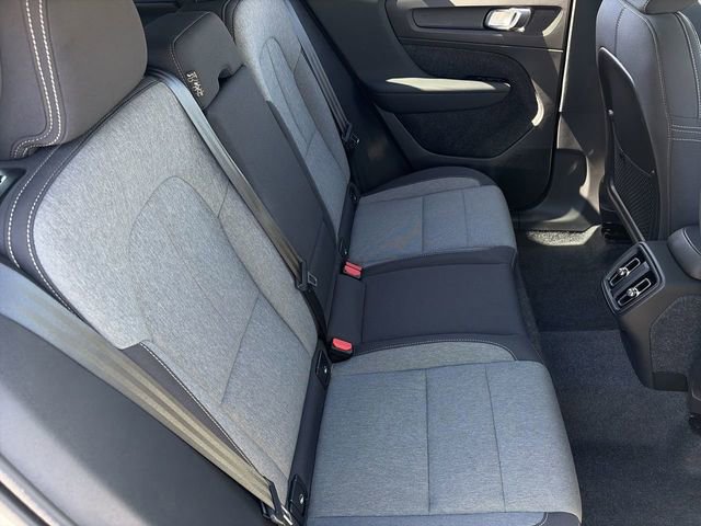 Used 2025 Volvo XC40 B5 Core image 15